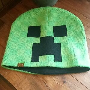 Minecraft creeper beanie